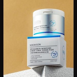 Hyaluron Moisture Toner Pads - 70 Pads